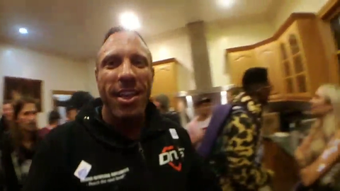 Black eyeing his next victim KBubblez