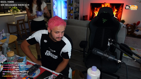 Sodapoppin makes Erobb221 say it!