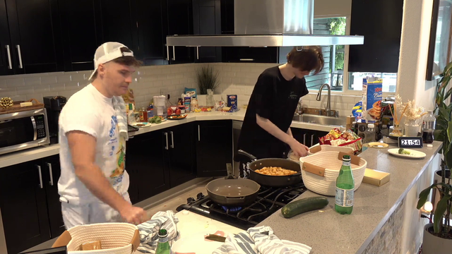 XQC prepares a tortilla
