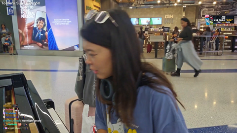 Emily gets applause in LAX