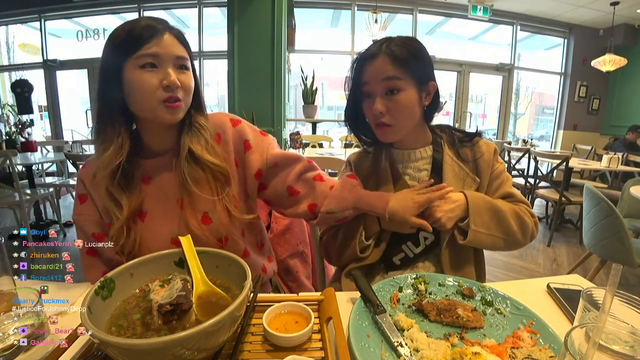 39daph wants to pay for the food but HAchubby wont let her
