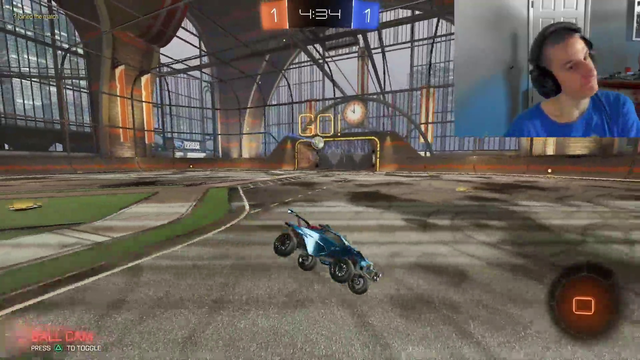 Toxic 1k viewer rocket league streamer calls opponent n word then mods proceed to ban anyone in chat who mentions it.