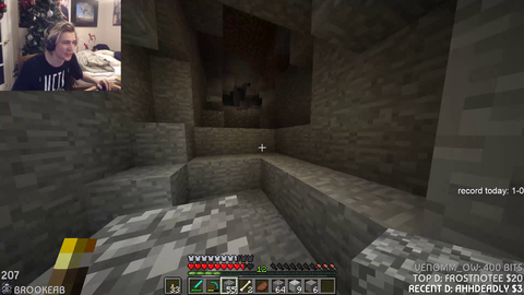 xQc Finds diamonds