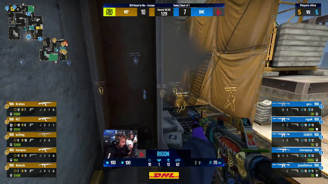 CS pro shows his insane spray