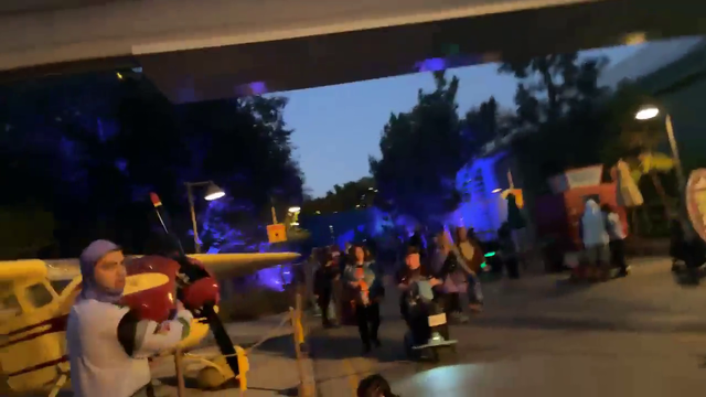 Mizkif meets one of his fans
