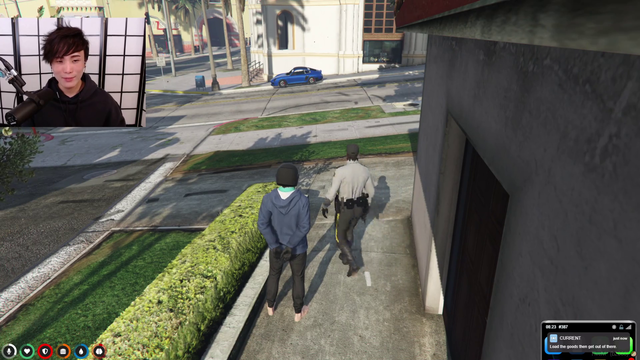 Sykkuno - He robbed a house D: