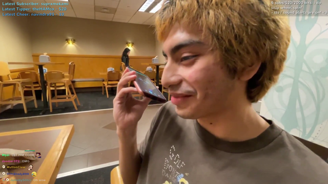 New side character on ExtraEmily's stream goes in on Mizkif