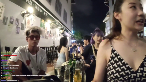 Guy tries to hit on Joey's girlfriend
