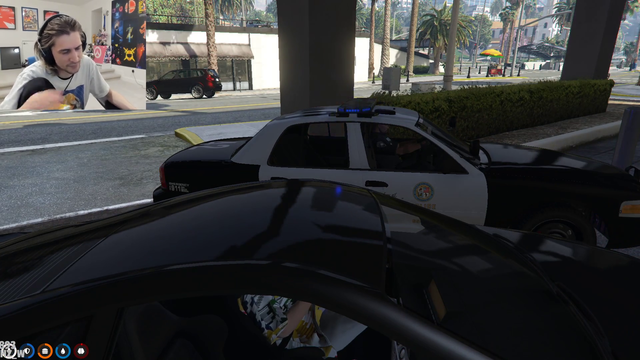 xqc successfully defuses police interaction without violence
