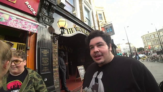 Fan says Andy Milonakis is like the Little Sister she always wanted