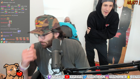 Hasan and XQC hugging good bye