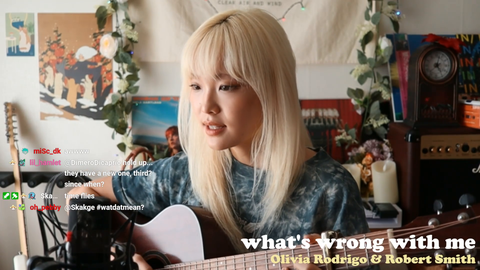 yejuniverse - what's wrong with me start