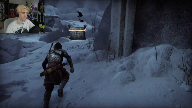 Atreus tries to open chest