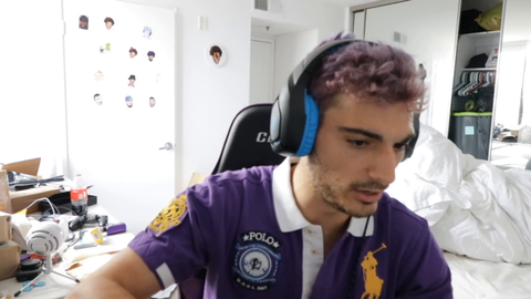 Ice should probably wear gloves while opening packages.