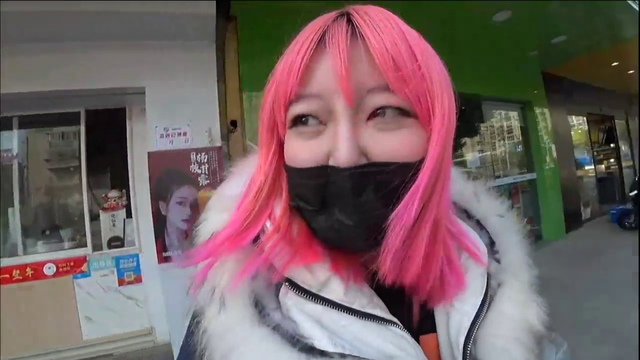 Chinese Streamer Eloise has to find a safe corner to eat her food amongst the Corona Virus outbreak
