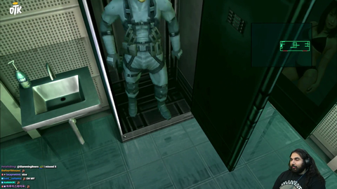 Esfand down bad in a locker
