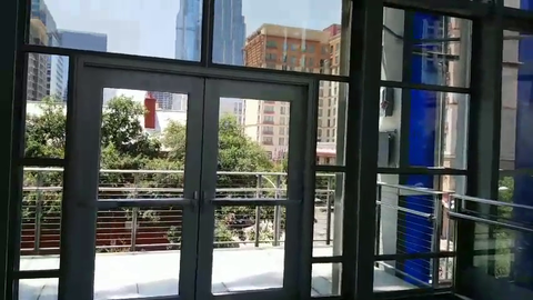 IRL streamer Traps himself on a balcony at DreamHack