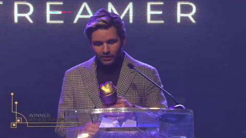 cyr reenacts the iconic kanye grammy speech