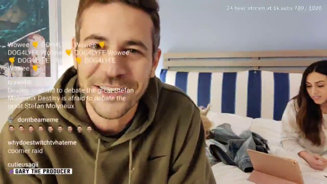 Small streamer is very happy to receive a 3,200 host