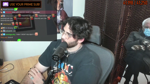 Hasan addresses Poki's criticism about having a subcount overlay on stream