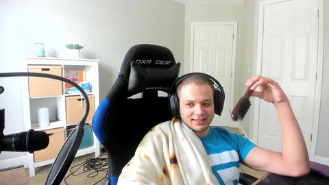 Hans loses his mind after Erobb said he is a bad coach