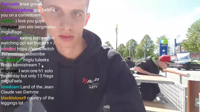 man throws up at mcdonalds on irl strum