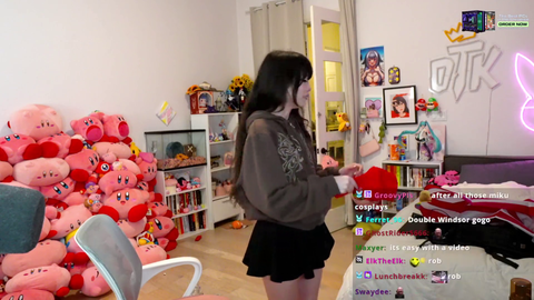 Emiru has been hanging out with Lilypichu too much