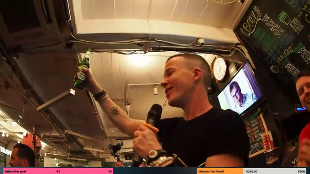 IRL streamers buy beers for a whole bar!