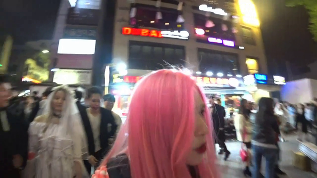 After Korean Streamer hits fan in the face