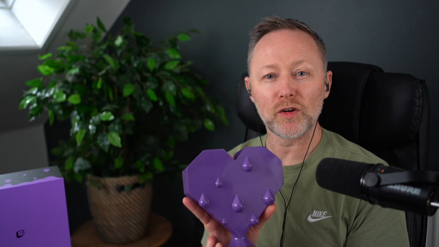 Limmy thanks the fans on his last stream of his 40's