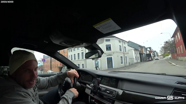 Delivery driver fail while Knut rants about Norway.