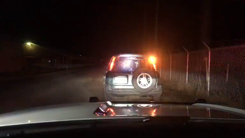 Man runs from Officer during traffic stop on live Twitch stream and meets a tazer