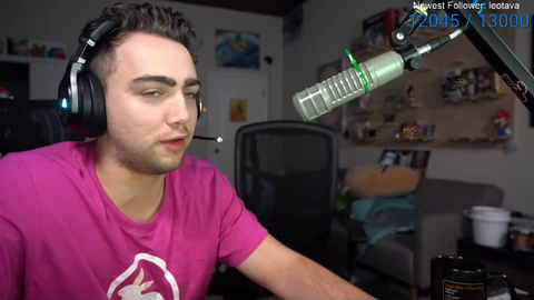 Mizkif accidentally gets himself cancelled on twitter by Kpop stans