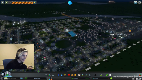 Chat chooses the perfect PlugDJ soundtrack for xQc's city management skills