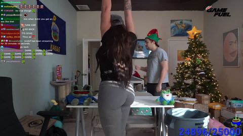 Mizkif's sister is shameless