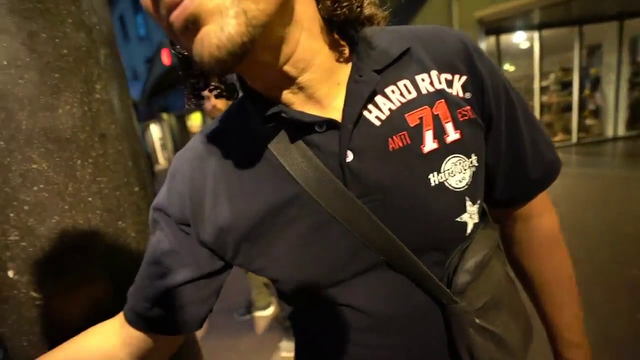 Reckful runs into more locals