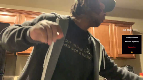 streamer (ilovesmokingmid) almost blew his house up until chat saved him