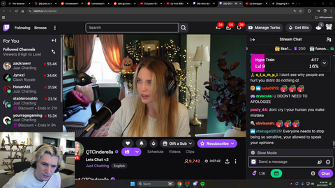 xQc's reaction to QTcinderella Apology