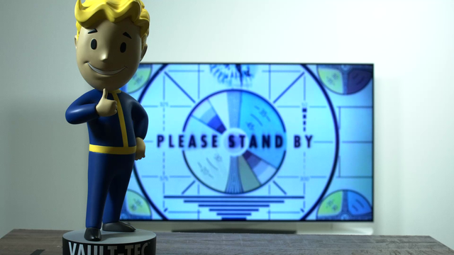 Guy walks in front of the TV on Bethesda stream