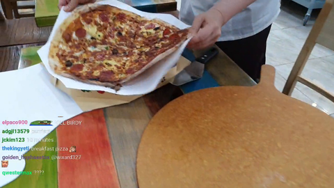 Heres your pizza Pepega
