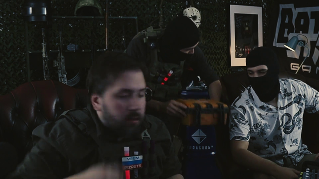 Tarkov developer sharing loot with his comrade
