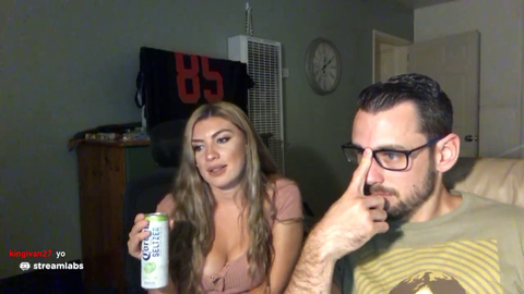 Streamer Flashes Stream