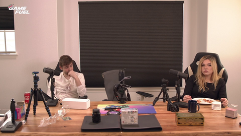 Soda is left alone with Malena in a room