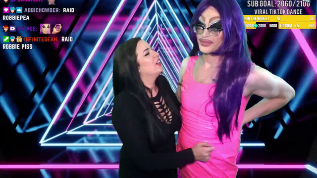 Kaceytron kisses JustaMinx on stream