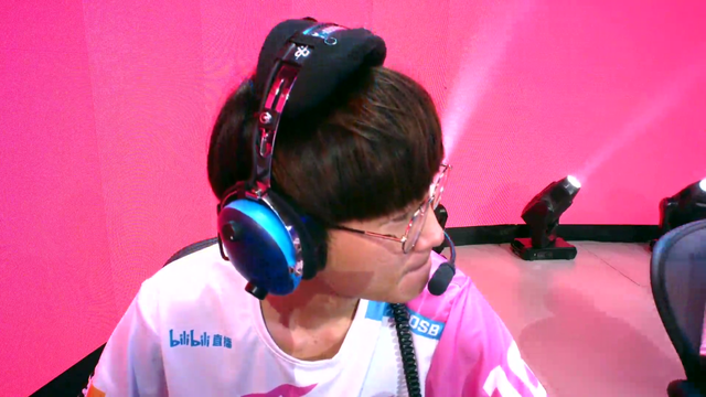 Overwatch League scuffed lighting