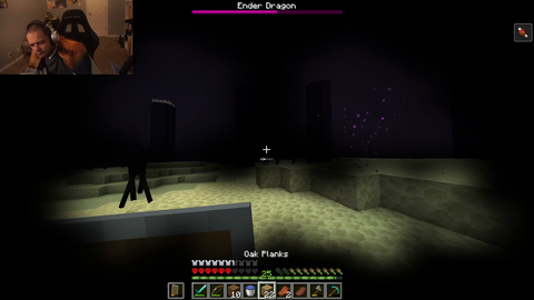 After many months and hundreds of hours, Erobb finally beats Minecraft