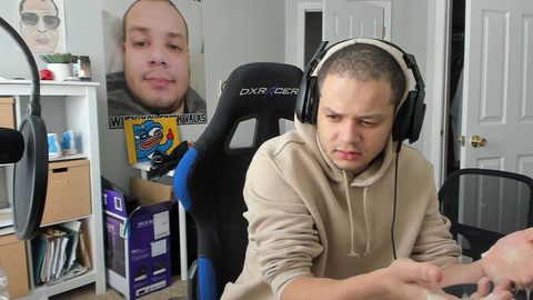 erobb celebrates his victory over NNN