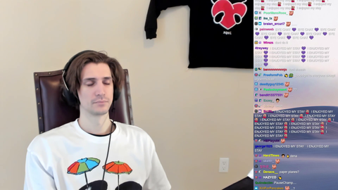xQcOW - STREAMER FALLS ASLEEP DURING STREAM 💤
