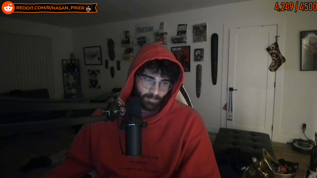 Hasan forgets to change scenes