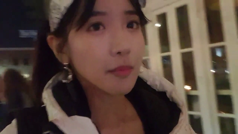 Korean streamer Jinny gets ambushed by normies